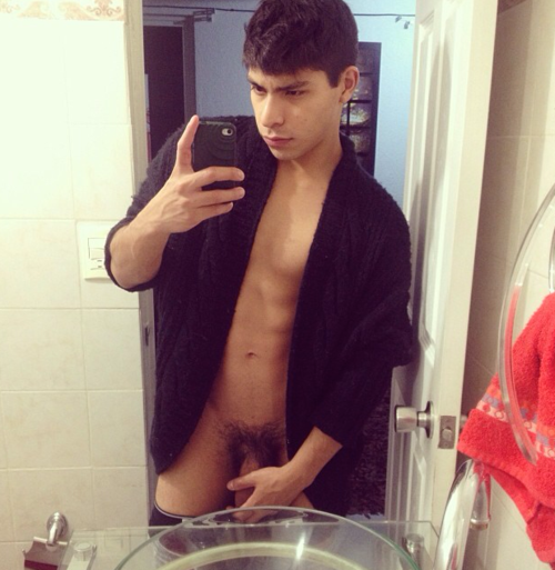 @Ottoyanez DESNUDO