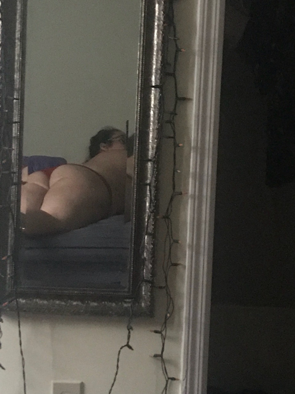 sufferingforsanity:  I was on the phone this morning and was distracted by my own