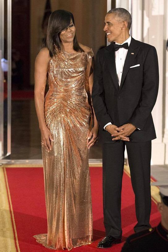 hustleinatrap:    Their first state dinner vs their final state dinner. He still