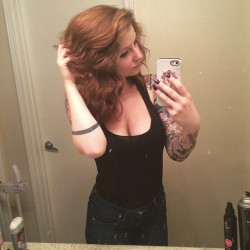 anastasiaeatscities:Dirty mirror and curly hair 😳 Still love it! :) 