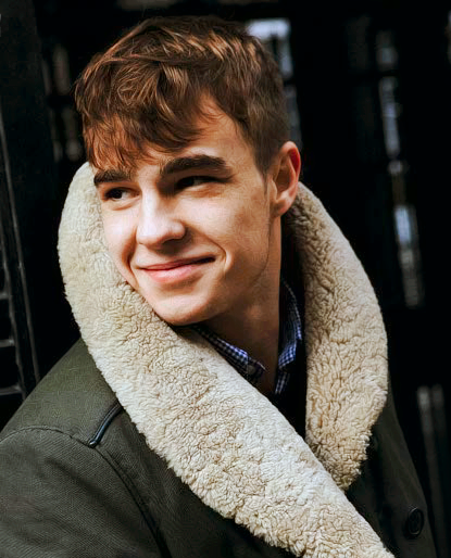 httpmichaelclifford: MOST ATTRACTIVE MALE CELEBRITIES ↳ 8/?   ↳  Nico Mirallegro  