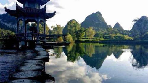 fuckyeahchinesegarden: 德天瀑布 and 鹅泉, guangxi province