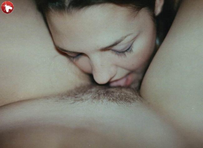amateur-lesbian:  I have an incredibly precious set to share today. A real, 90s amateur