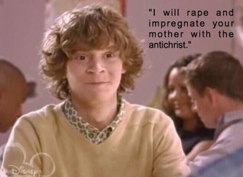 tiskylee:  “Hi I’m Evan Peters and you’re watching Disney channel” 