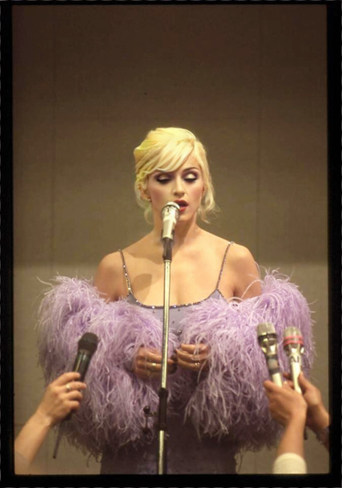 ohyeahpop: Madonna, 1995