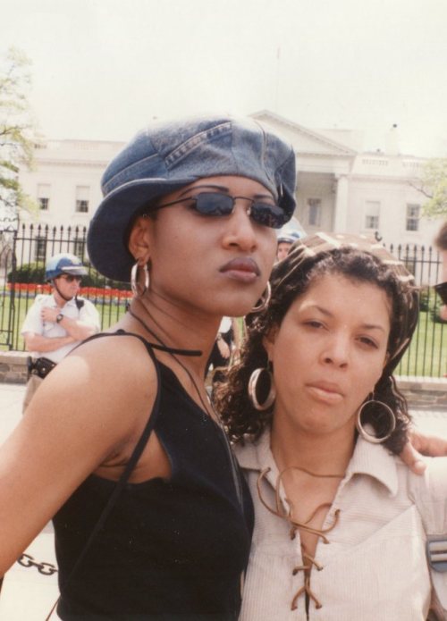 lesbianherstorian: a lesbian couple in front of the white house at the march on washington for lesbi