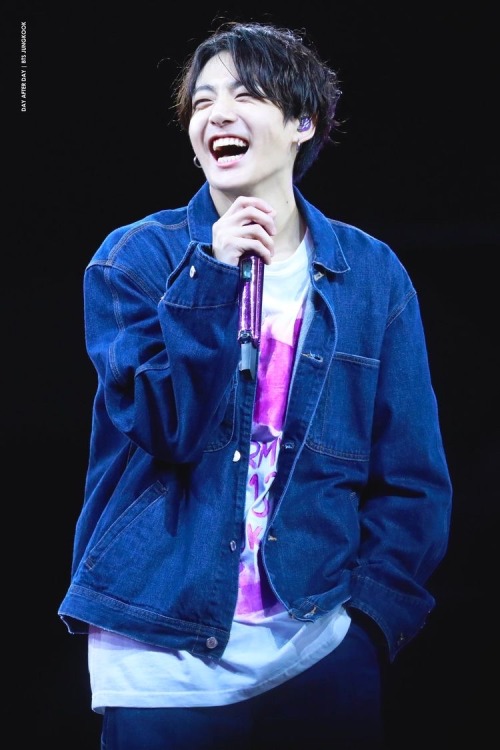 Jungoo On Stage, But Its Peak Happiness Mode: A Thread. (1/n)
