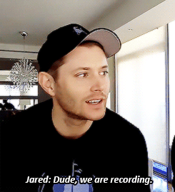 justjensenanddean: Jensen Ackles being a complete cutie pie  [x]