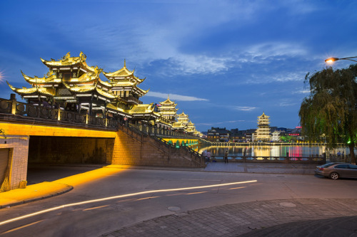 《太平廊桥▪夜》 by dylipinTaiping Covered Bridge, Deyang, China