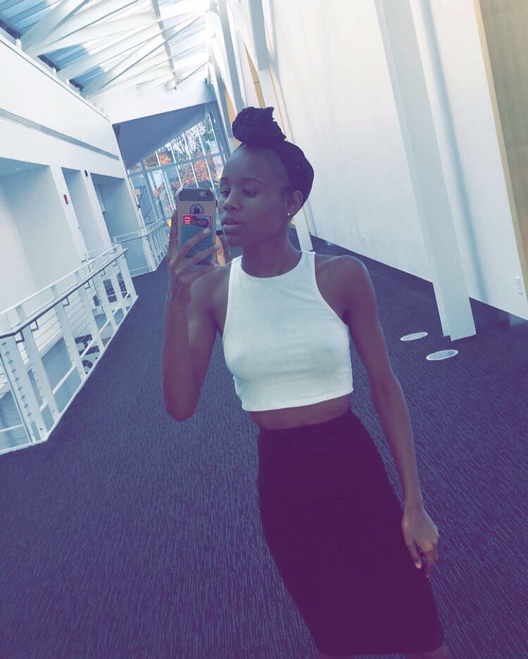 sincerelyemoni:  She’s honey &amp; the bees don’t even know it .