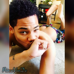 sexualthunder23:  princevonde:  Can’t just take it, gotta rub, lick, bite and savor it 😜😝😈💋💦👅 #Feet #Ass #Redbone #Pretty #GoodBoyGoneBad😈 #TakenFantasy@PrinceVonDe  Omg