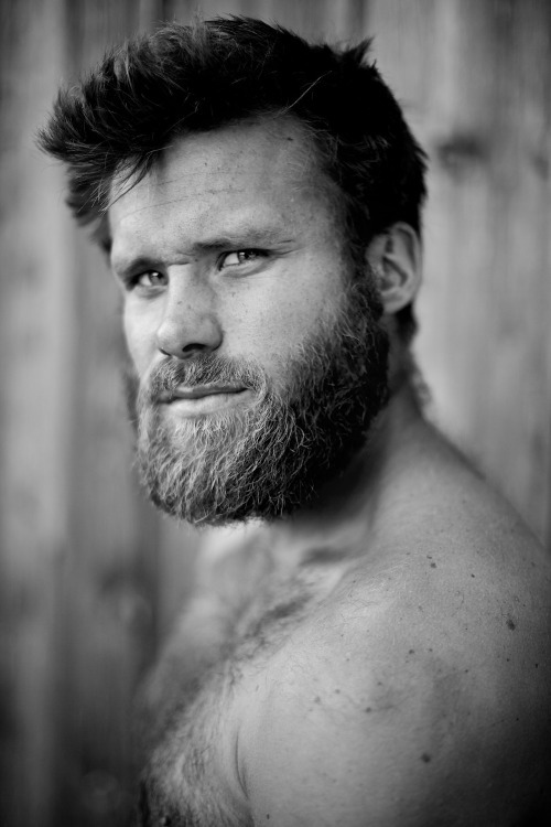 dbear44:  I’ll bet he’s a freakin animal in bed… 