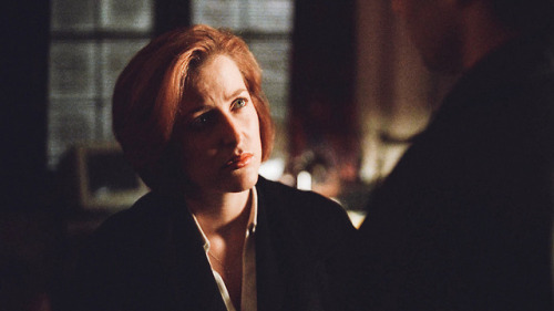 Mulder’s apartment“How The Ghosts Stole Christmas”