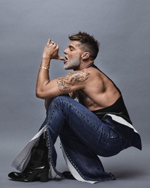 Ricky Martin - Schon Magazinephoto - Isaac Anthony