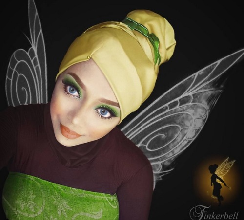 armedandgayngerous: thatsthat24: halihijabi: Hijabi Cosplay: Disney Princesses Cosplayer/Makeup Arti