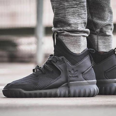 adidas tubular sportscene