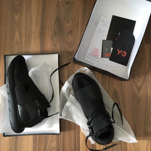 Y-3 Qasa High Triple Black