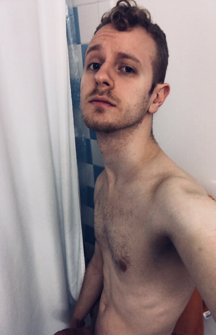 succulentcitrus:Oh look it’s half my dick in a shameless attempt for attention