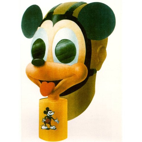 xxziggystardust:Mickey Mouse Gas-Mask 1942