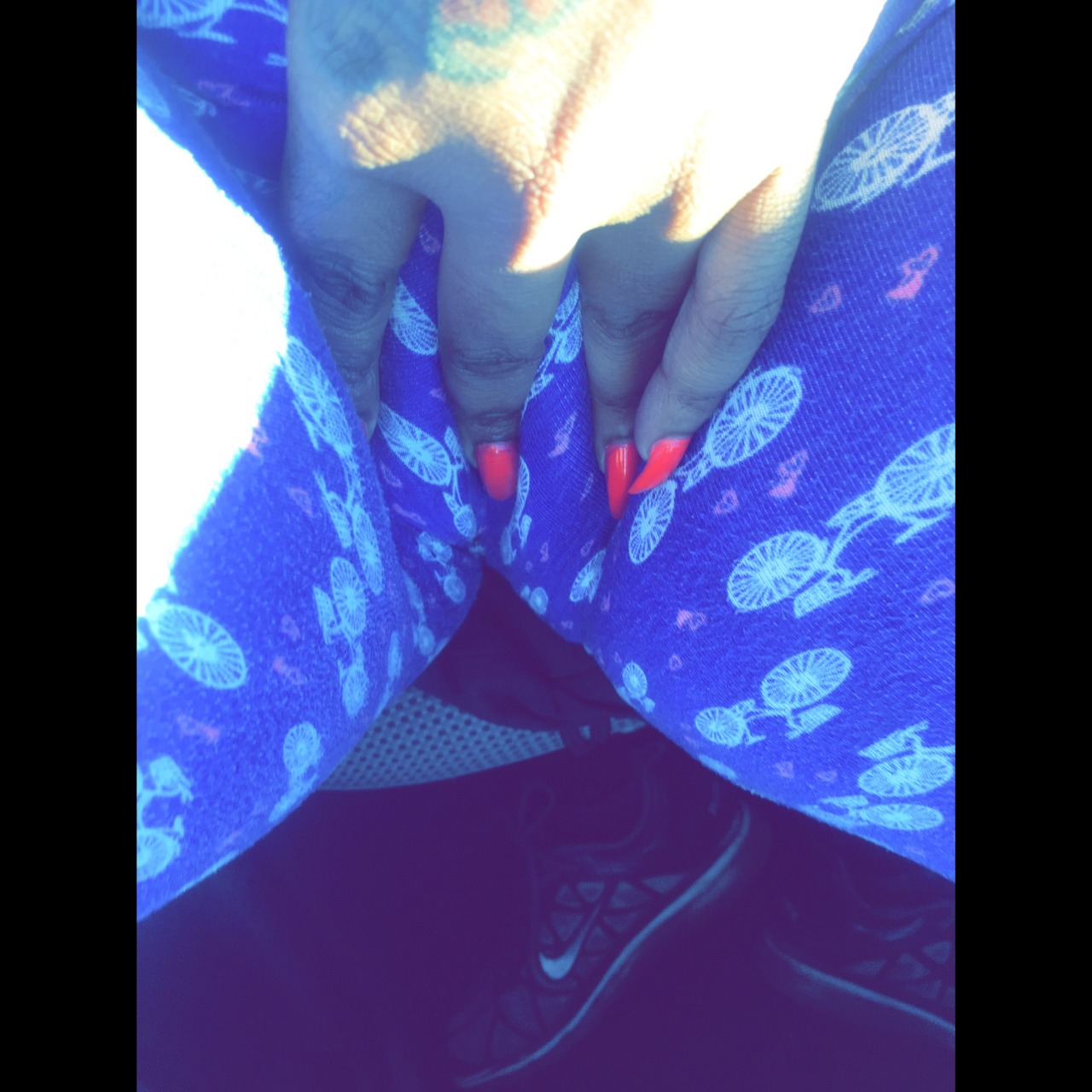 krissy-lusciousrose1:  Handful of 😻 I just need someone to kiss her 🤐