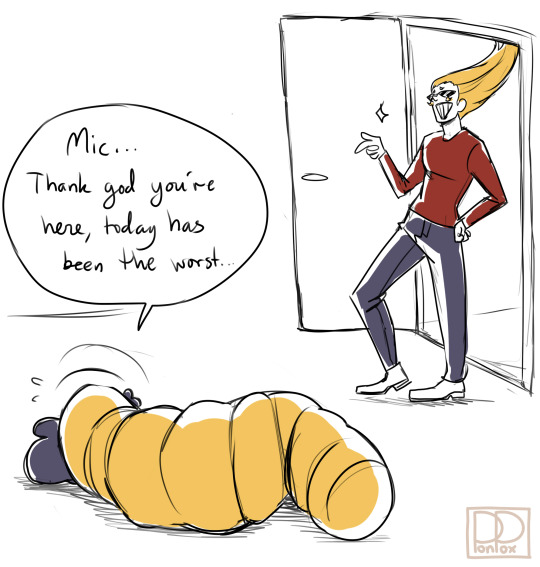 ponpox:  ill-go-with-that-then:  shouta aizawa, collapsing into his sleeping bag: i cannot deal with ONE more loud person today present mic, crashing through the door: HEY SHOUTA MY MAN WANNA GET FOOD aizawa: mic… thank god you’re here, today has