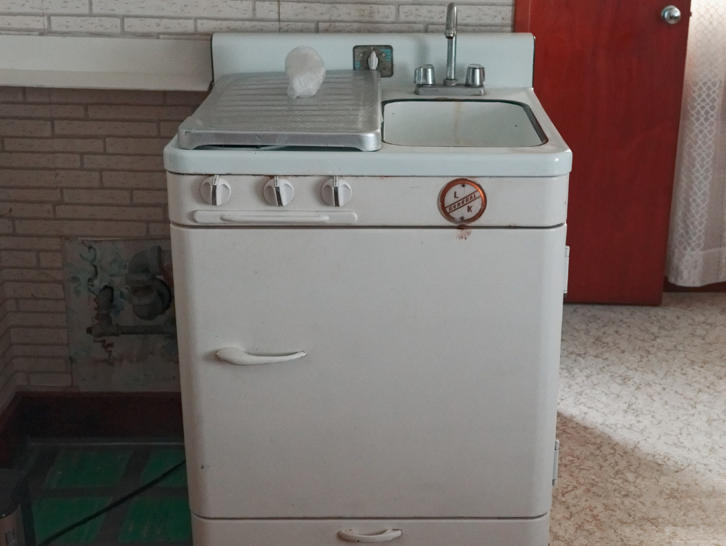 househunting: full disclosure this is an affiliate link but holy shit you guys, this