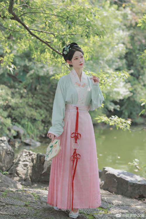 chinese hanfu by 砚滨纱