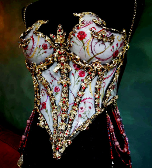 JOYCE SPAKMAN/CandyMakeupArtist Corsets if you want to support this blog consider donating to: ko-fi