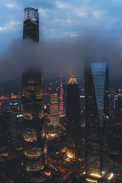 ikwt:Foggy Shanghai [photo by kosten] | Our Instagram Page