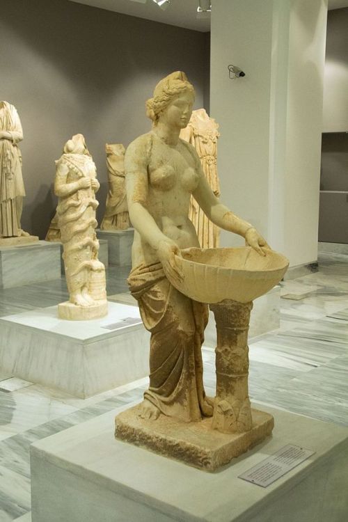 via-appia: Aphrodite or Nymph from Nymphaeum in GortysRoman, 1st century AD