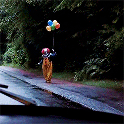 tell-me-another-horror-story:  Don’t you want a balloon?