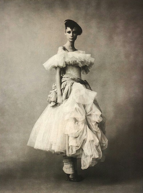 jinxproof: Tiiu Kuik Vogue Italia (September 2003) ph. Paolo Roversi