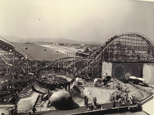 westside-historic:  Scenes from Pacific Ocean Park in Santa Monica circa 1963. Courtesy: @tijuanashortfuse 