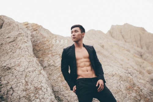 hunkxtwink:  Justin Hsieh PhotographyHunkxtwink - More in my archive