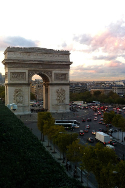 stayfr-sh:  Arc De Triomphe, France  This