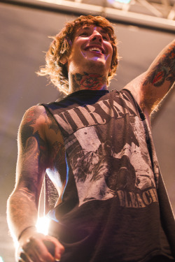 oliver-goddamn-sykes:  bandseverywhere: 