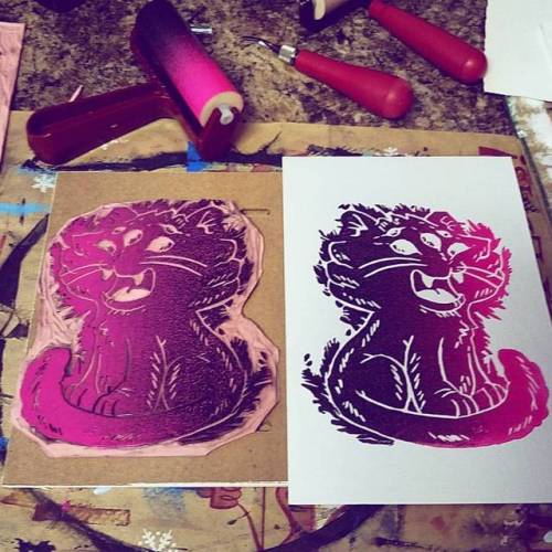 Printing up a fresh batch of weirdo kittehs for @stapleexpoaustin ! I&rsquo;ll have a bunch of these