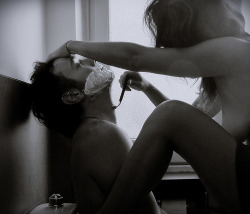 hotlearningwife:  I want to do this but I’m too scared. I love watching him shave though.