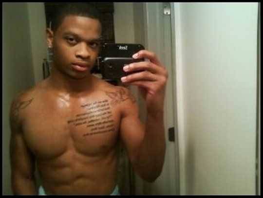 str8exposed:  Submission… http://www.str8exposed.tumblr.com 