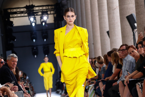 fashiondailymag: this yellow || Kaia Gerber || maxmara  MILAN FASHION: MAXMARA SPRING 2019 HIGHLIGHT