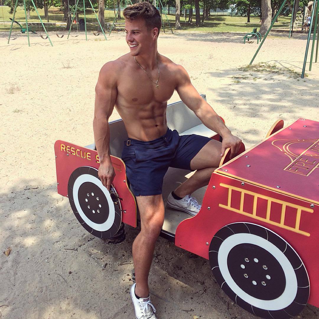billyraysorensen:  Just a big kid – a very hot, big kid …