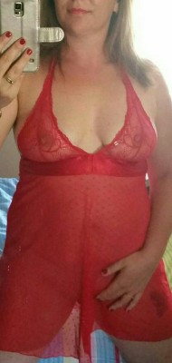 aushotwife7:  Lady in red.