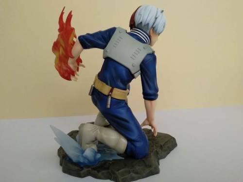 i couldnt post these the other day cause ive been really busy, but kotobukiya’s todoroki scale final