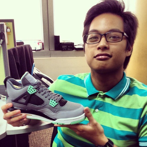 Clean and Green :) @engrdon_knows hehehe. #jordan4 #greenglow #kicks #shoes #ootd #wdywt #kickstagra