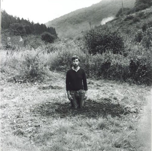 nattonelli: Keith Arnatt - Self-Burial (Television Interference Project), 1969