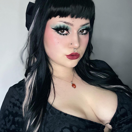 littlepvnkdaisy:  I may look innocent right now but I won’t look too innocent sitting on your face