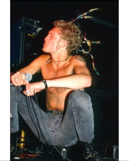 Layne Staley Performing During An AiC Concert At Mercer Arena In Seattle, Wa. May 30, 1991.