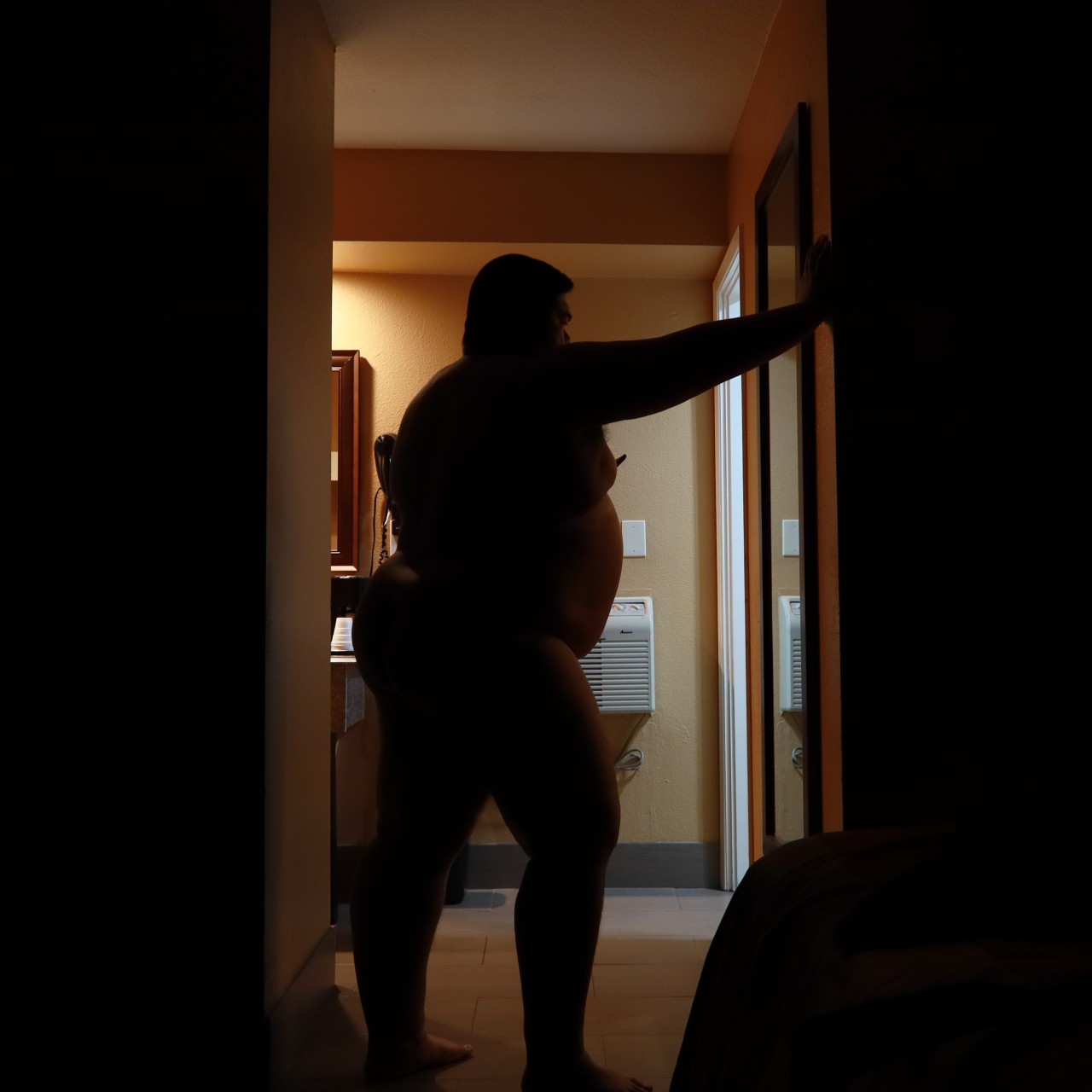 thedoodlebear:Some late night silhouette shots from the other night.