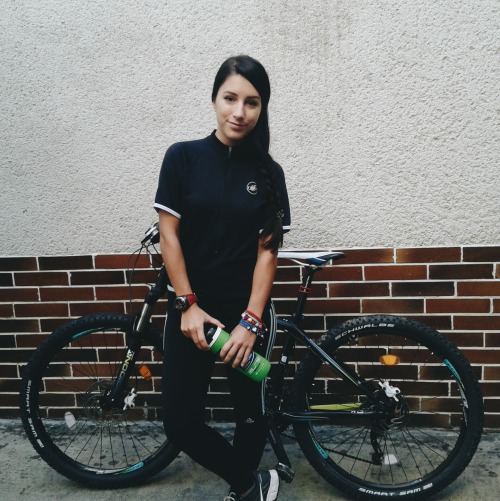 nikaandherspace:  Nothing beats the autumn bike rides.
