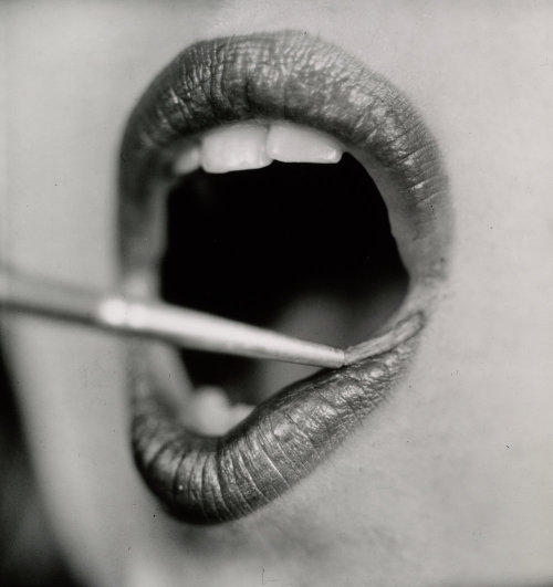 pretonobranco77:Irving PennLipstick, New York, 1959